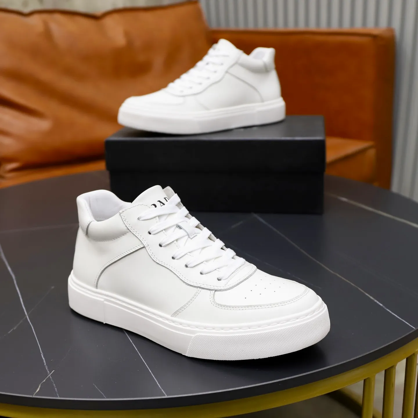 Ex-factory price: 460💰🙅‍♂️🙅‍♂️🙅‍♂️ Brand: PRADA Standard code: 38–44 (45 can be customized) Grade: Same as the official website Material: Original cowhide fabric Comfortable pigskin lining Lightweight wear-resistant outsole Style category: Men's fashionable casual shoes and boots Running sneakers Distinguished luxury brand elements Top luxury Color: actual picture color